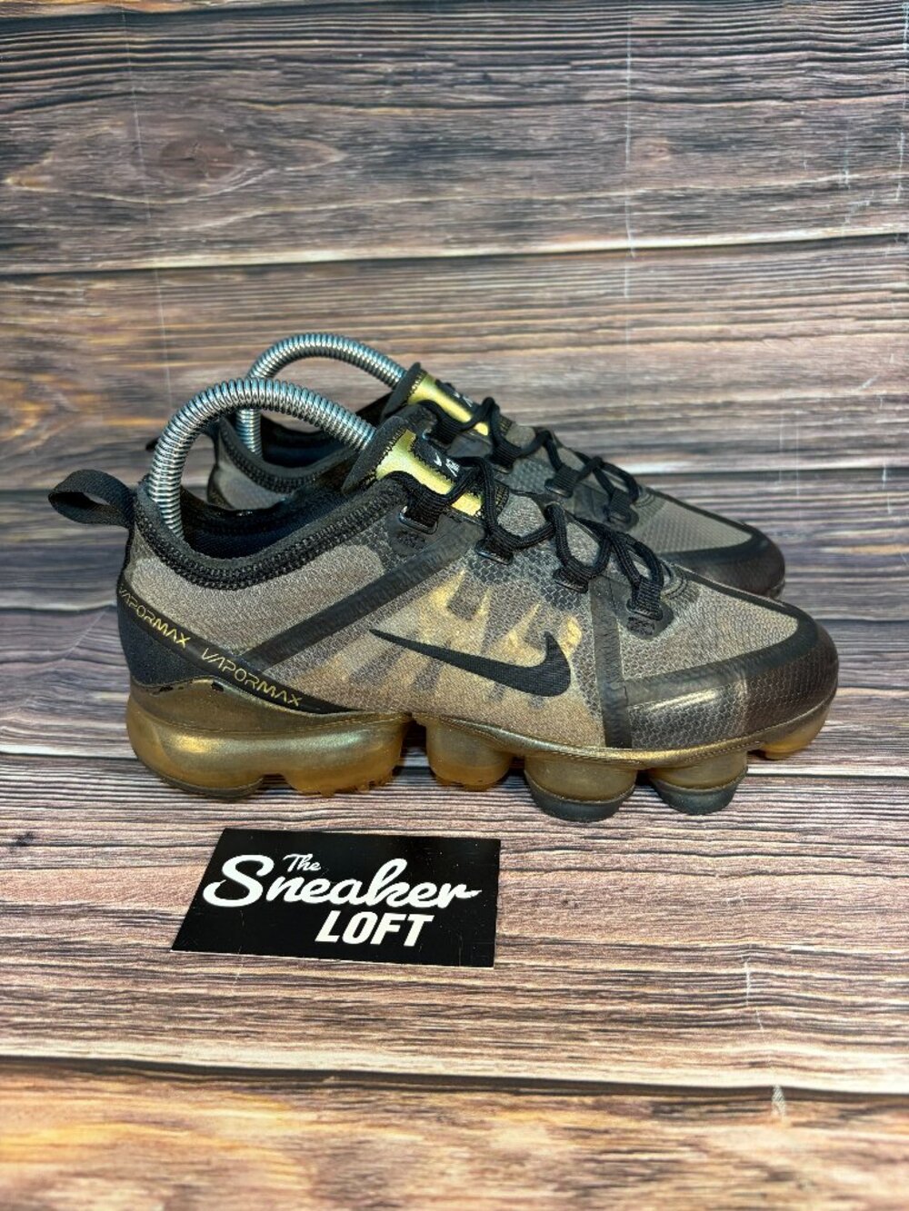 Nike Air VaporMax‎ 2019 Black Metallic Gold Women's Athletic Shoes Size 7